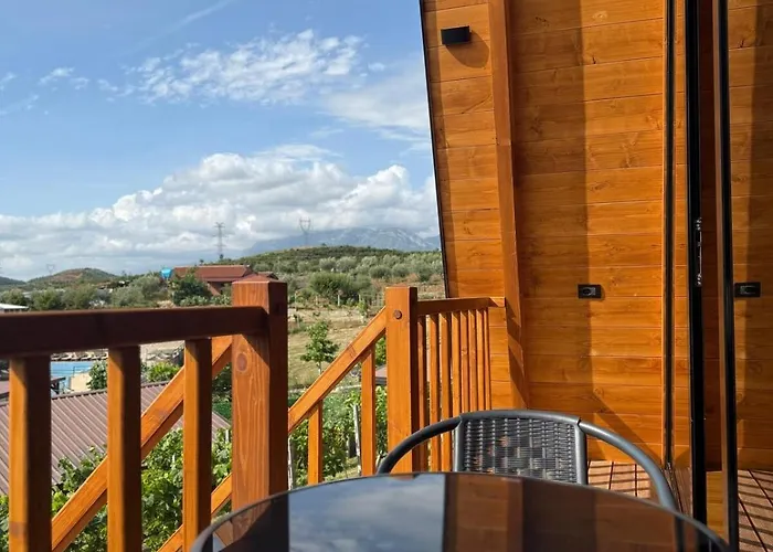 Azalea 1, Cozy Wooden